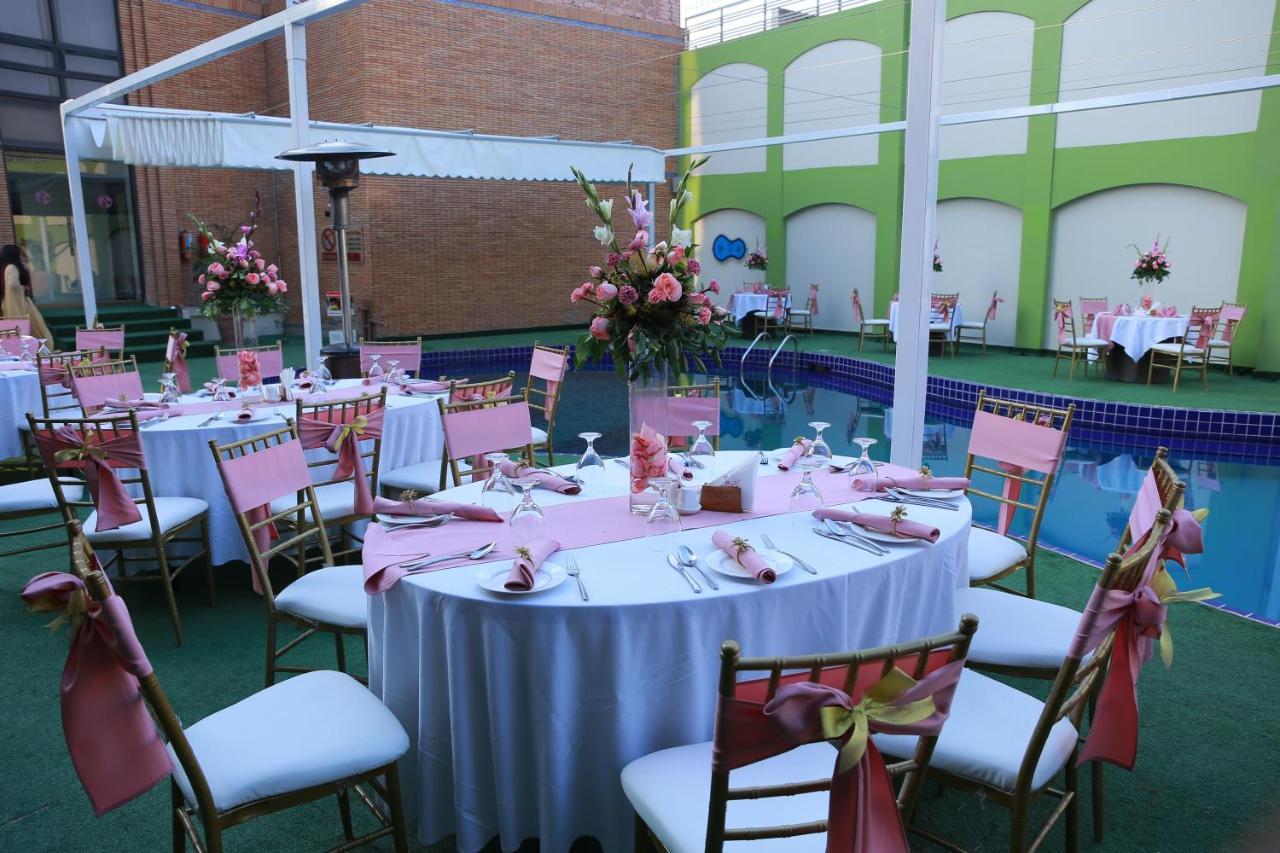 Ramada By Wyndham Multan Hotel Exterior foto