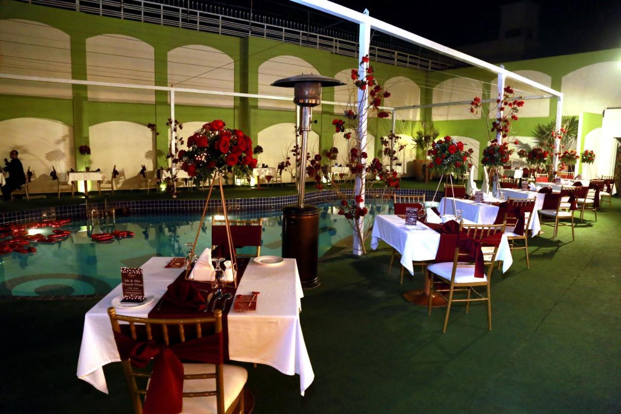 Ramada By Wyndham Multan Hotel Exterior foto